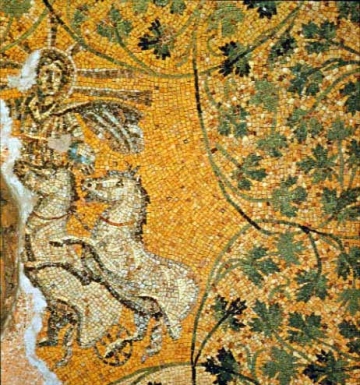  
Christus als Sol invictus mit 7 strahliger Sonnenkrone des Helios im Sonnenwagen. Deckenmosaik, Detail, Mausoleum Papst Julius I, vatikanische Grotten, St. Peter Basilika, Rom, 3. Jh.